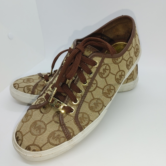 Michael Kors Sneakers - Picture 4 of 7